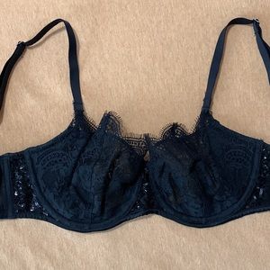 VS Dream Angels black bra